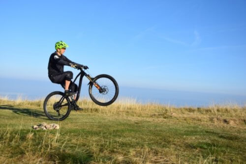 Wheelie auf dem Belchen Belchenradler Fahrtechnik