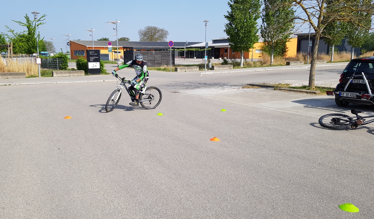 E-Bike Training Richtig Kurvenfahren